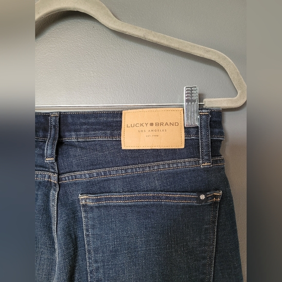 Lucky Brand Low Rise Jeans - Picture 3 of 6